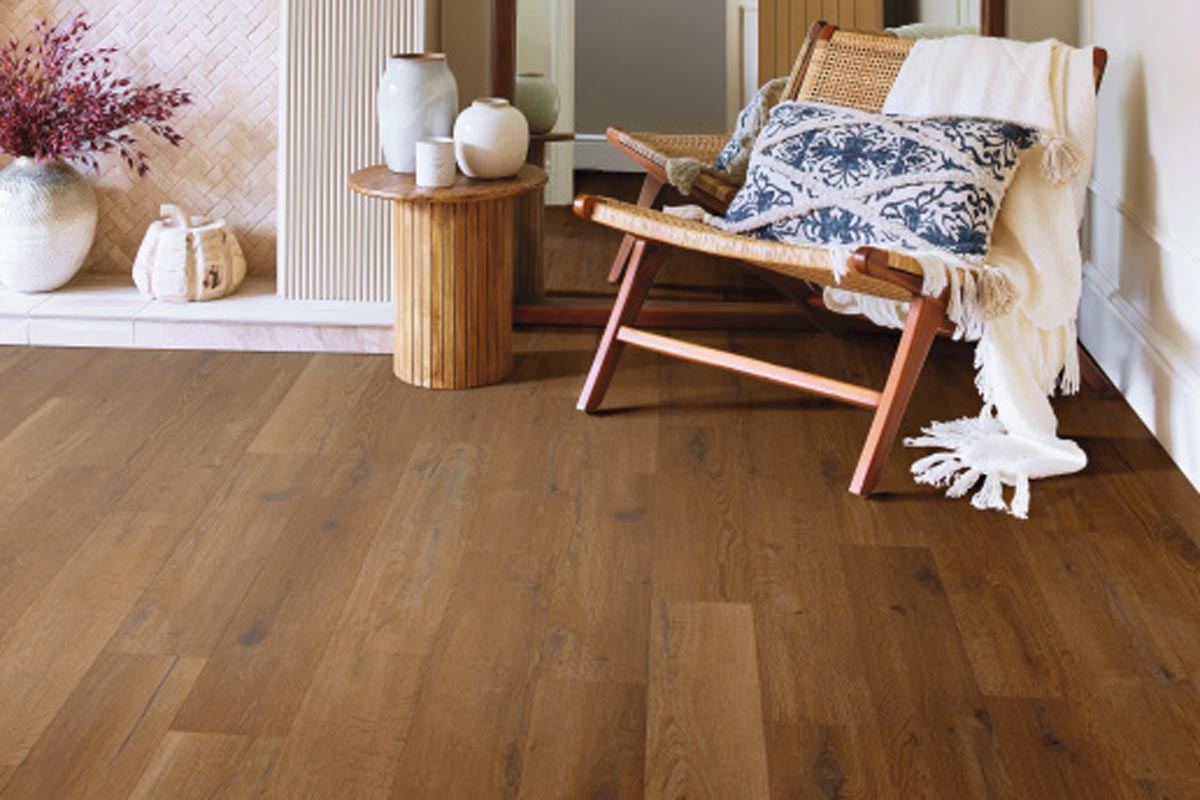 Karndean Knight Tile Russet Character Oak Gluedown LVT KP163