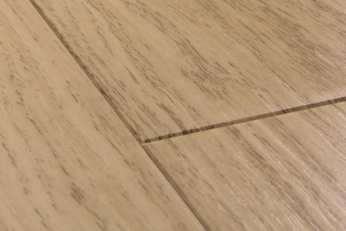 Quick-Step Impressive White Varnished Oak Click Laminate IM3105