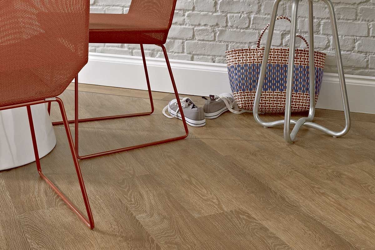 Karndean Knight Tile Classic Limed Oak Gluedown LVT KP97