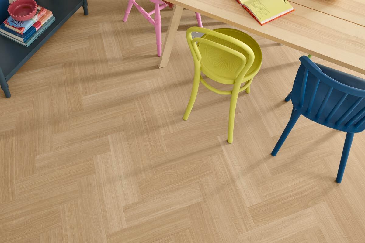 Karndean Van Gogh Natural Prime Oak Gluedown Herringbone LVT SM-VGW115T