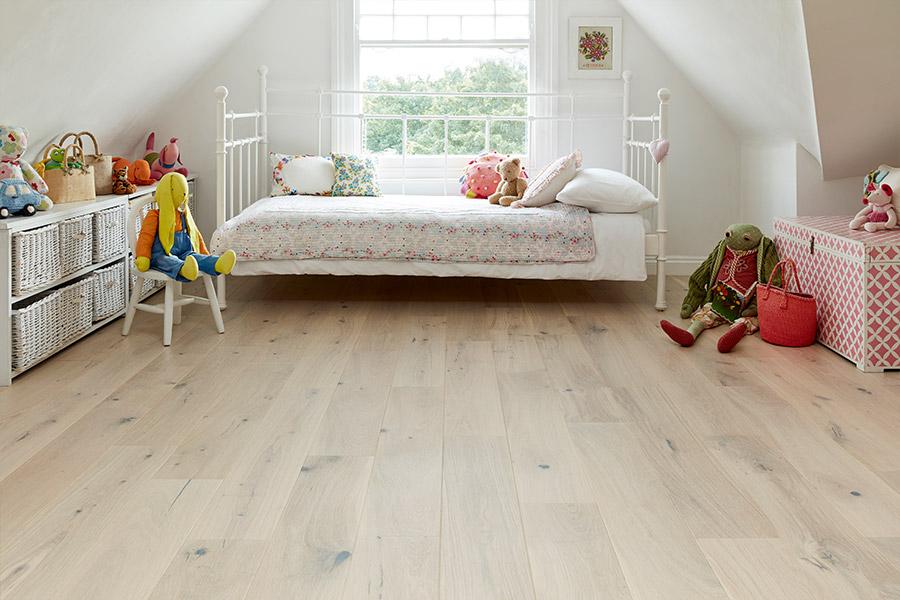 Natura 14mm x 180mm Blonde Oak Engineered Wood Brushed & Lacquered RW-NT-14-201