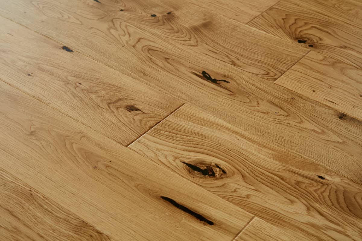 Natura 14mm x 130mm Oak Wexford Engineered Wood Natural Lacquered Long Board BC8-DBE1-LAK-XXF-D14130-U