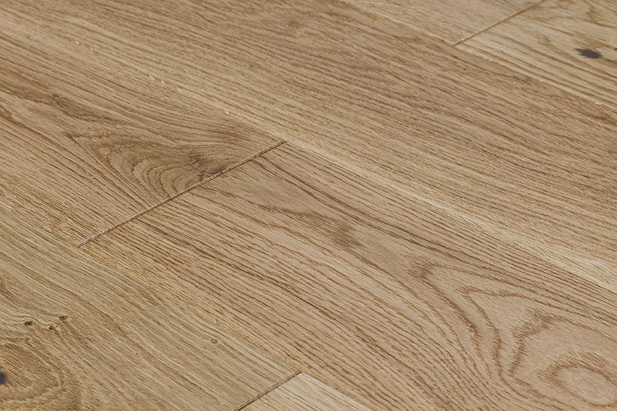 Natura 18mm x 150mm Classic Oak Solid Wood Natural Lacquer SRW-NT-18-502