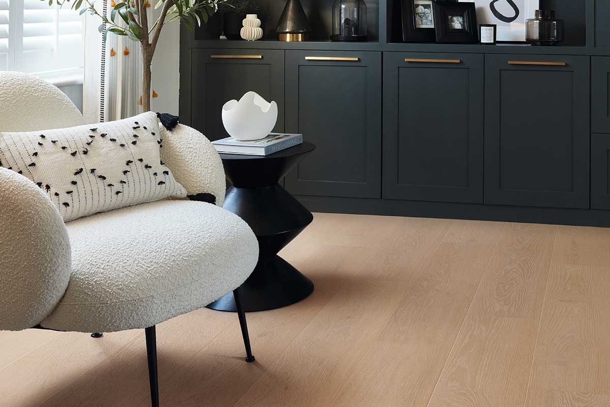 Karndean Art Select Golden Artisan Oak Gluedown Plank Luxury Vinyl RL31