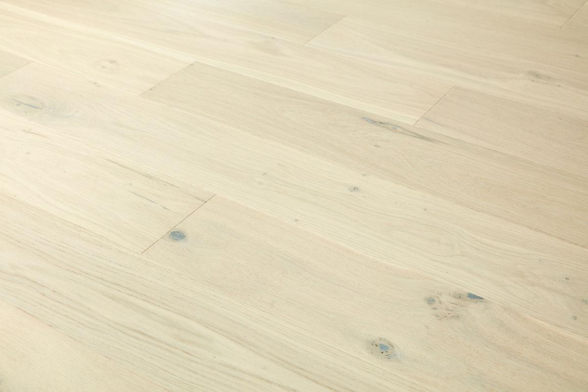 Natura 14mm x 130mm Country Whitewashed Rustic Oak Engineered Wood Brushed & Lacquered RW-NT-14-204
