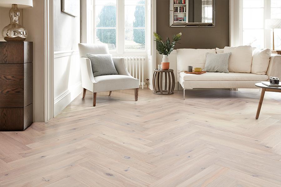 Natura 14mm x 130mm Oak Pearl Herringbone Engineered Wood Lacquered RW-NTHB-14-218