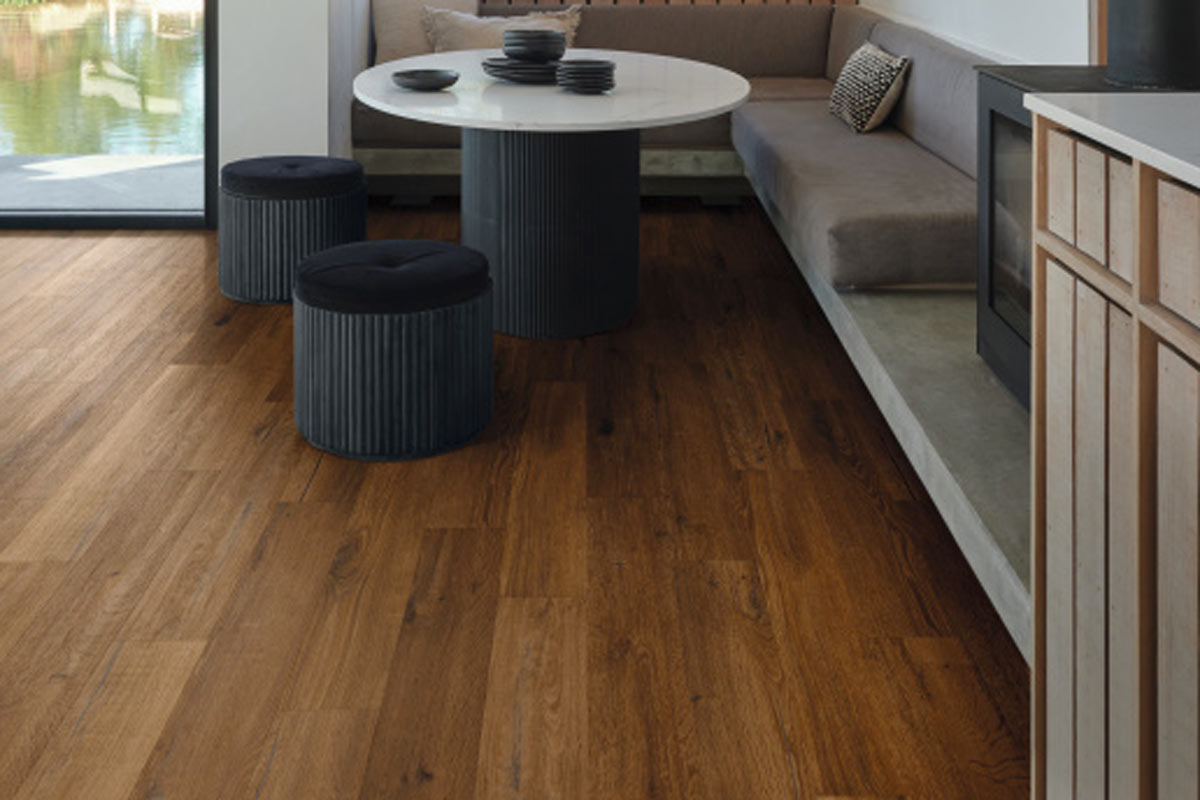 Karndean Knight Tile Russet Character Oak Gluedown LVT KP163