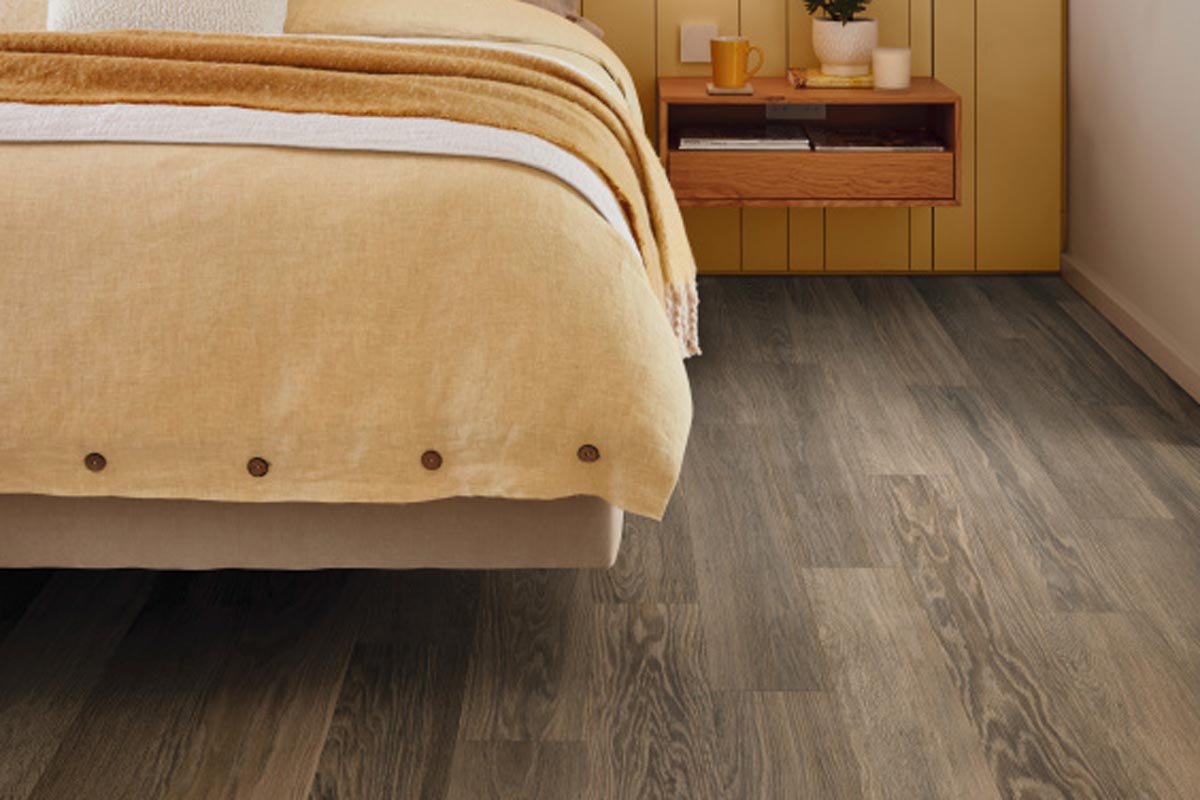 Karndean Knight Tile Cocoa Limed Oak Gluedown LVT KP165