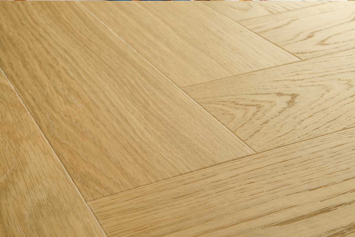 Quick-Step Ciro Pure Oak Honey Herringbone Click Vinyl Built-in Underlay AVHBU40360