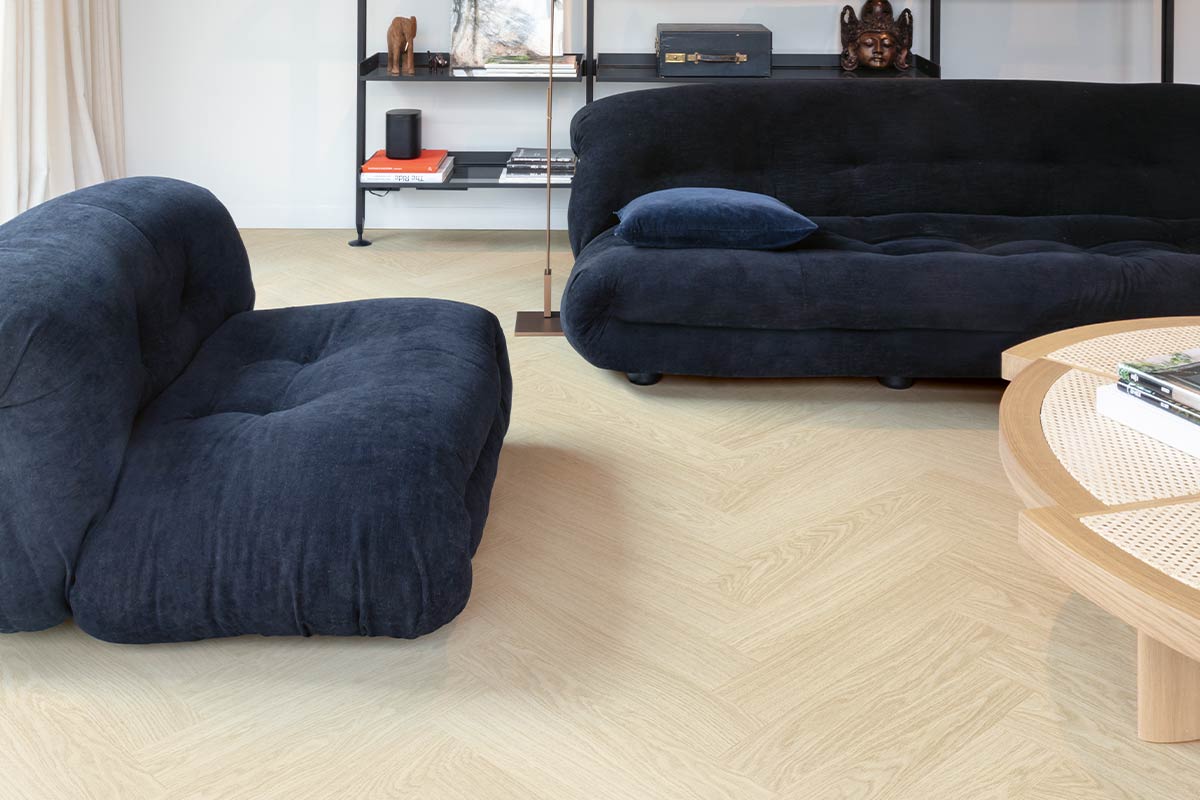 Quick-Step Ciro Pure Oak Polar Herringbone Click Vinyl Built-in Underlay AVHBU40361