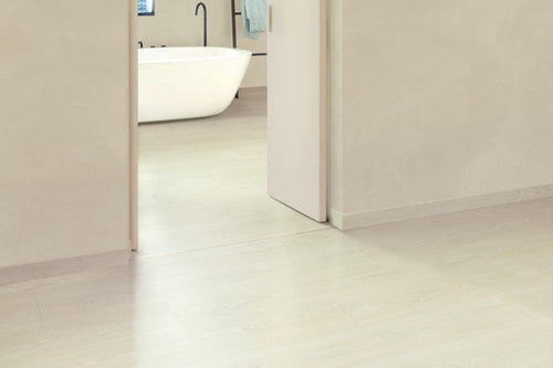 Quick-Step Classic Frosty White Oak Click Laminate CLM5798