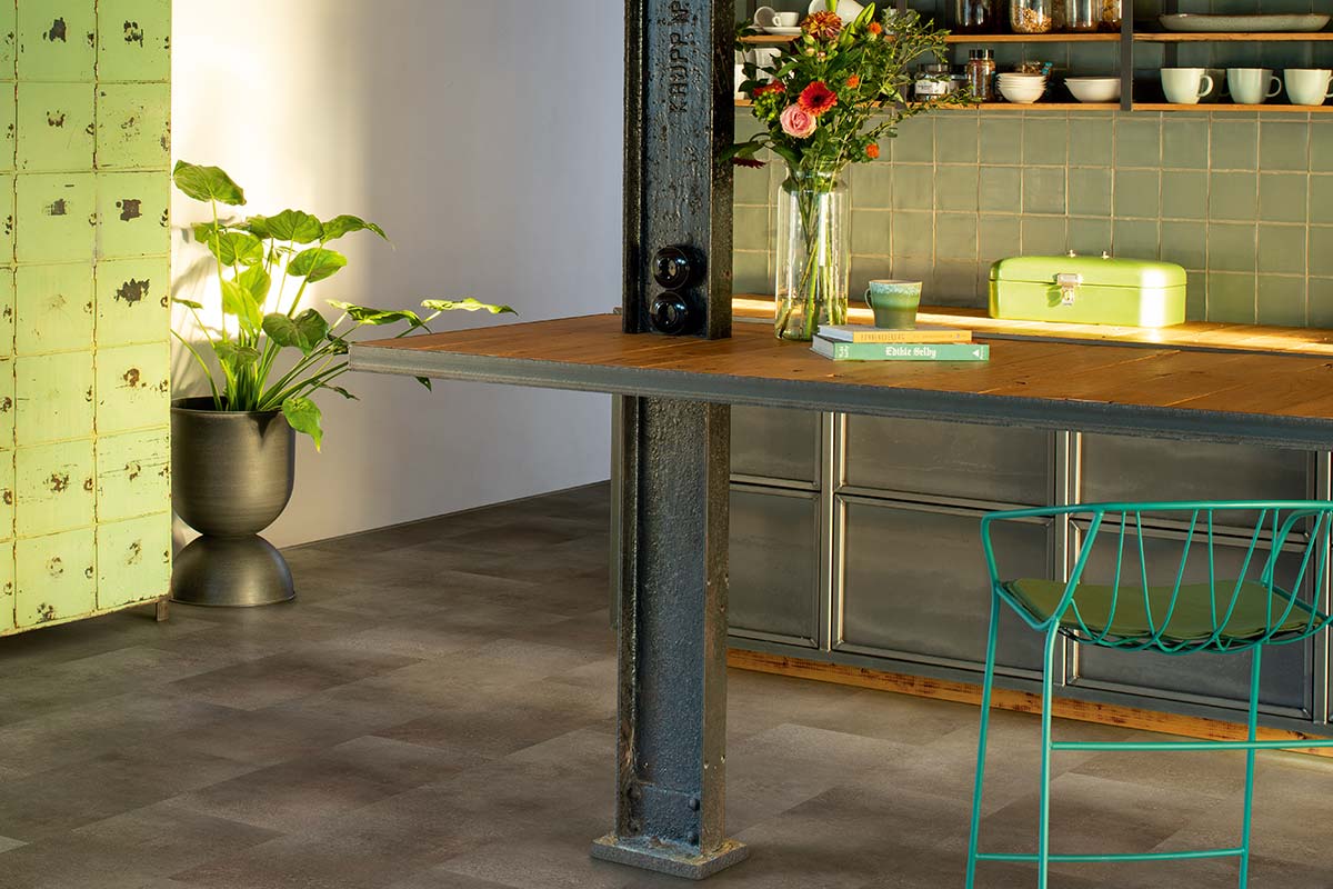 Quick-Step Oro Oxidized Rock Click Vinyl Built-in Underlay AVSTU40235