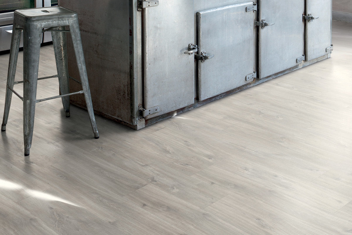Quick-Step Blos Canyon Oak Grey Click Vinyl Built-in Underlay AVSPU40030