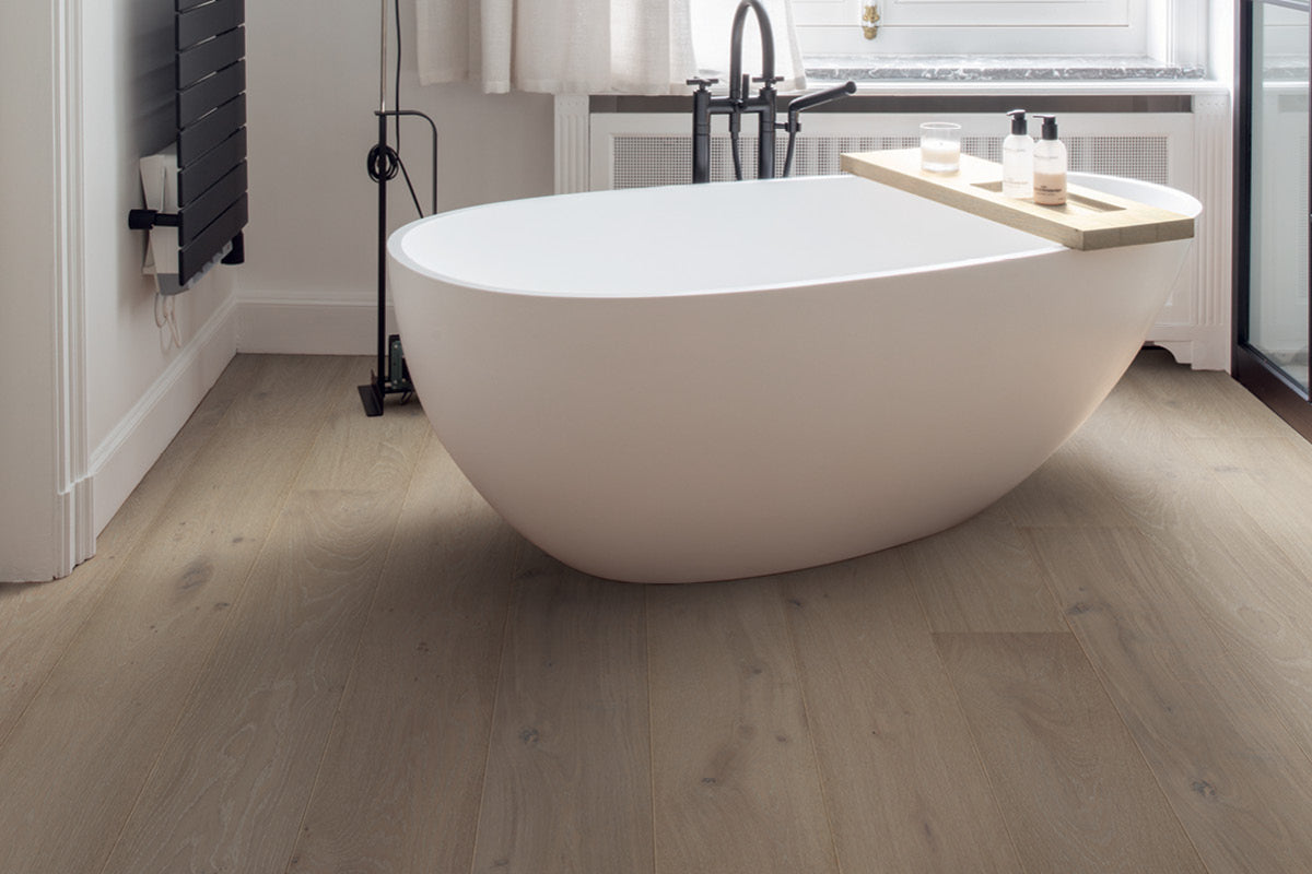 Quick-Step Cascada Light Storm Oak Extra Matt Waterproof Wood Flooring CASC5110