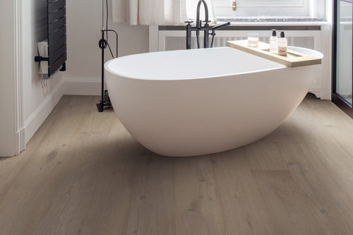 Quick-Step Cascada Light Storm Oak Extra Matt Waterproof Wood Flooring CASC5110