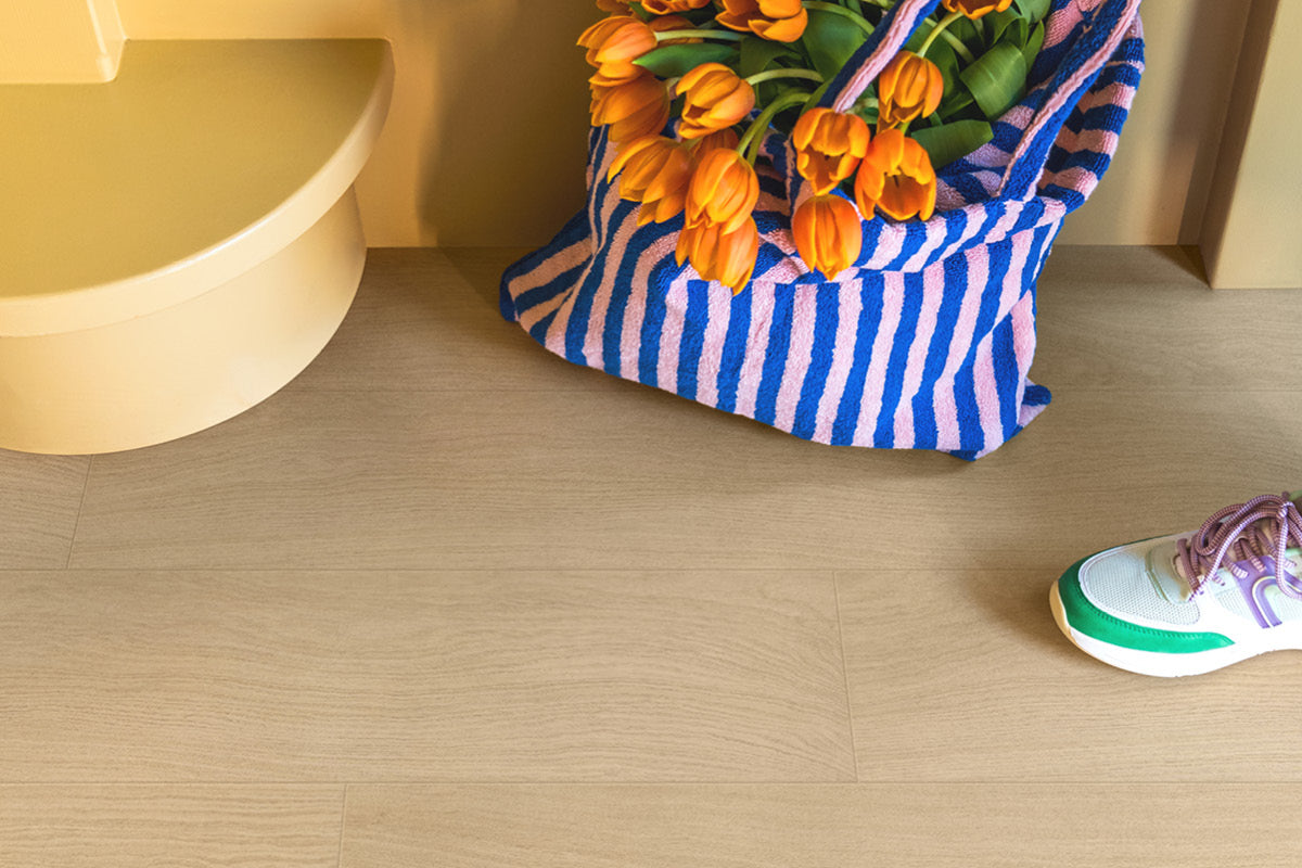 Quick-Step Impressive White Varnished Oak Click Laminate IM3105