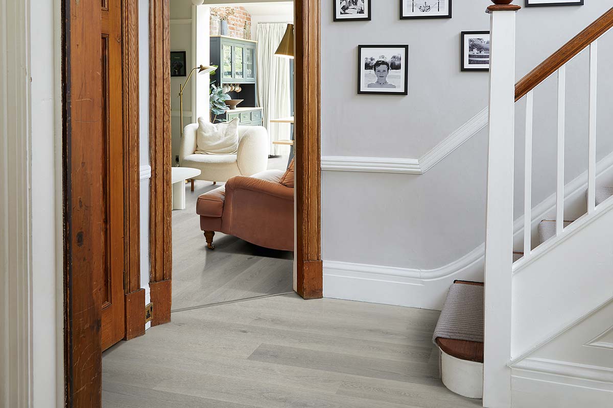 Polyflor Colonia PUR Riverview Oak Gluedown LVT 4381