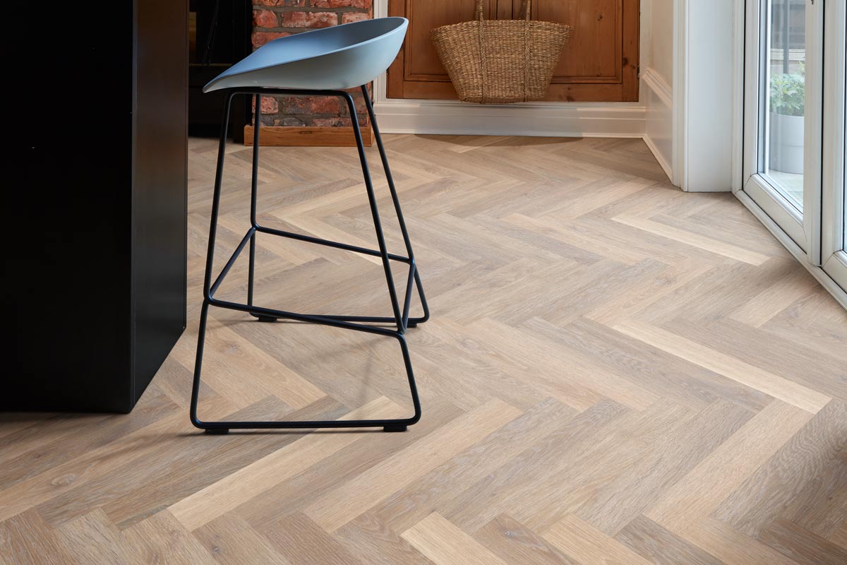 Karndean Knight Tile Rose Washed Oak Gluedown Herringbone LVT SM-KP95