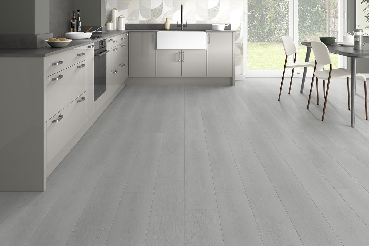 Flooring Supplies 8mm Frosted Oak Laminate Flooring LM-FP-7-305