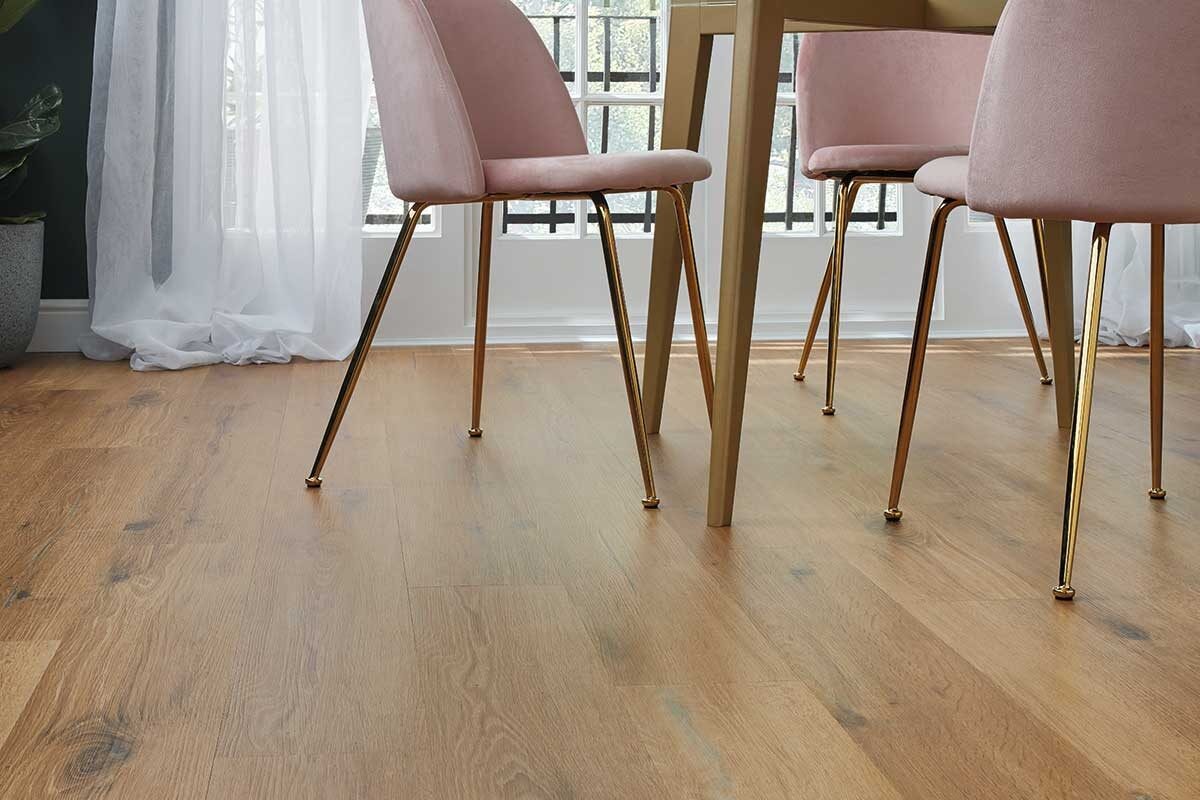 Karndean Knight Tile Traditional Character Oak Gluedown LVT KP146