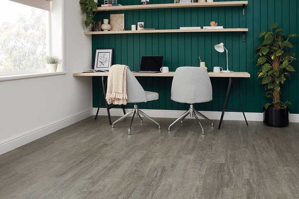 Karndean Knight Tile Quayside Oak Gluedown LVT KP148