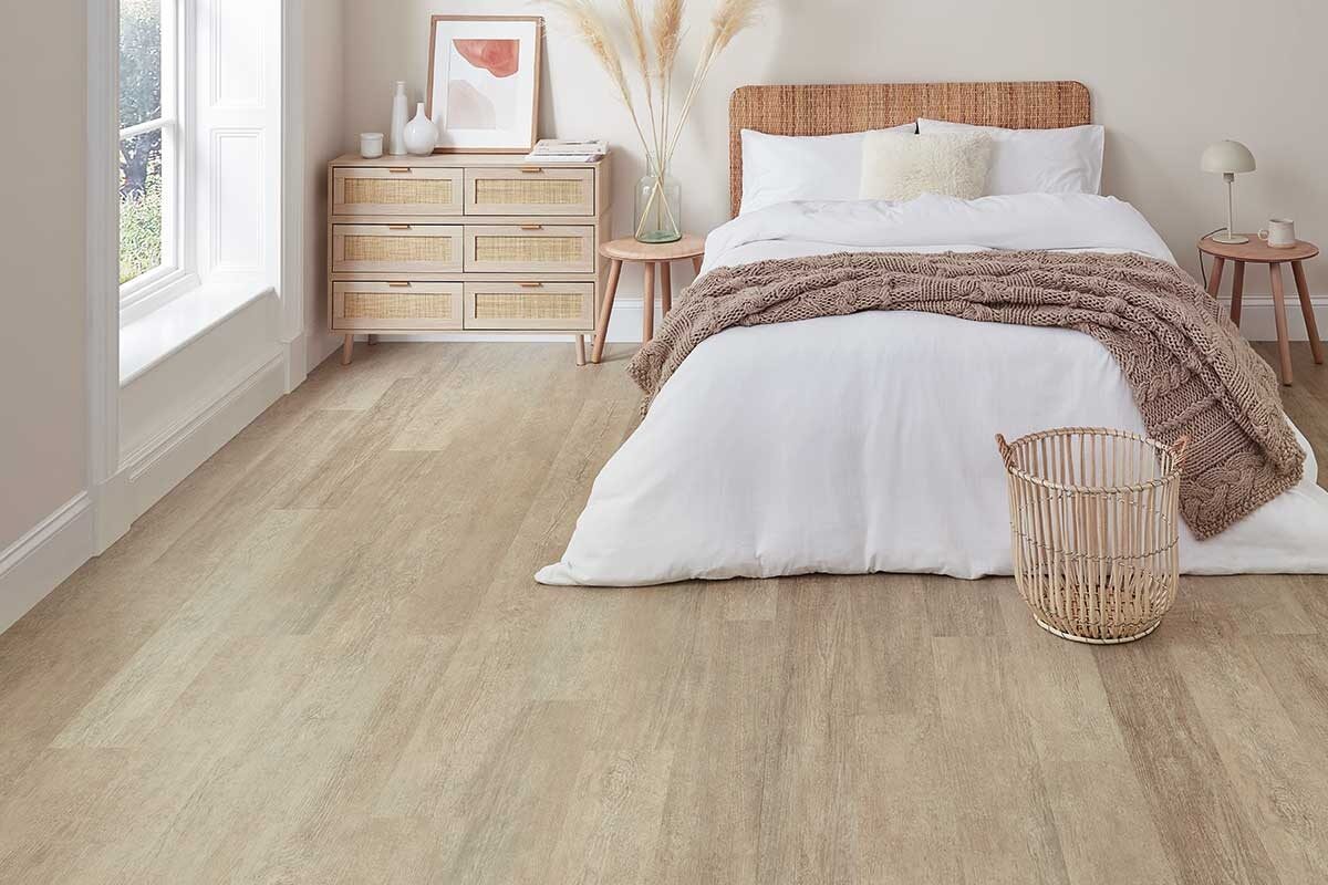 Karndean Knight Tile Coastline Oak Gluedown LVT KP147