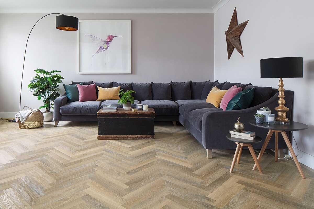 Karndean Knight Tile Lime Washed Oak Gluedown Herringbone SM-KP99